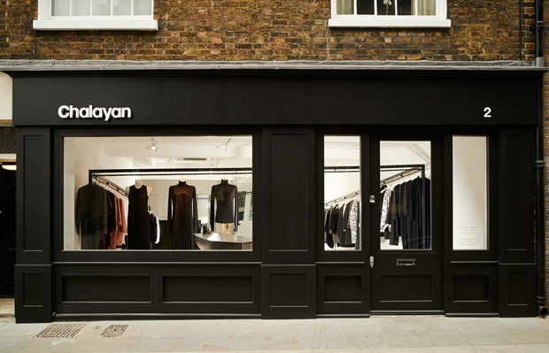 revista-magazine-escaparates-retail-design-chalayan-london-boutique-vishopmag-001