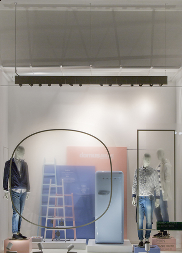 revista-magazine-escaparates-retail-design-ami-retail-design-display-windows-domus-fabrica-united-colors-of-benetton-vishopmag-004