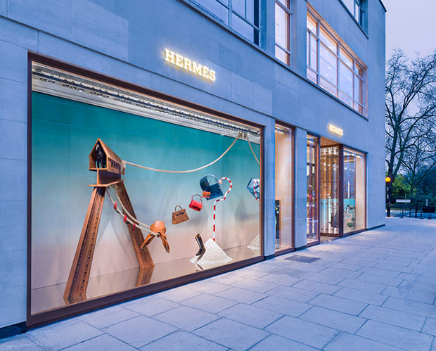 revista-magazine-visualmerchandising-hermes-window-displays-fotis-evans-vishopmag-003