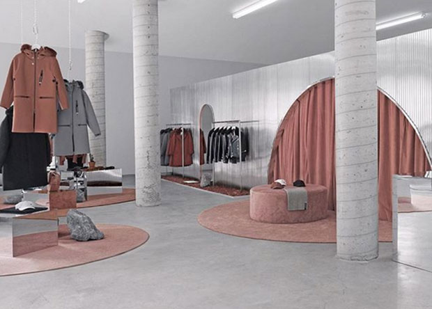 vishopmag-revista-escaparates-escaparatismo-visualmerchandising-retaildesign-alien-pop-up-store-the-arrival001