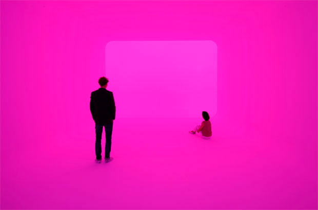 vishopmag-revista-escaparates-escaparatismo-visualmerchandising-retaildesign-escaparates-james-turrell-exposicion-arte-luz-001