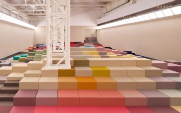 MARC NEWSON Y LA PASARELA COMO PIXEL ART EN FENDI SS26 MARC NEWSON Y LA PASARELA COMO PIXEL ART EN FENDI SS26