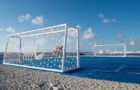UN CAMPO DE FÚTBOL TEJIDO QUE CONECTA ARTE Y OCÉANO