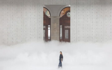 FUJIKO NAKAYA TRANSFORMA LA ROTONDA DE TADAO ANDO EN UNA NUBE HABITABLE FUJIKO NAKAYA TRANSFORMA LA ROTONDA DE TADAO ANDO EN UNA NUBE HABITABLE